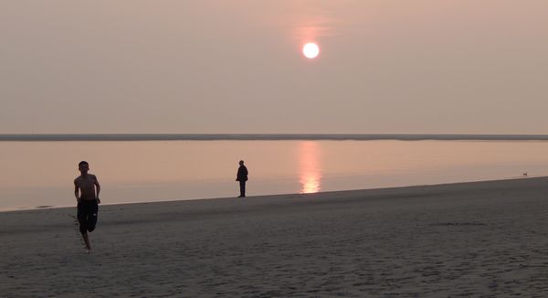 tag 5 z43 der letzte abendsonne sonnenuntergang am strand